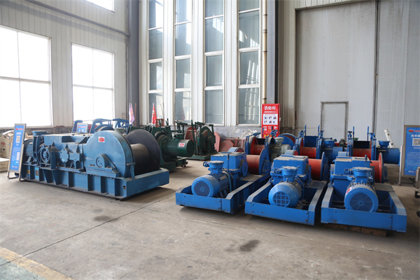 矿用双速绞车的选型需要考虑哪些因素?